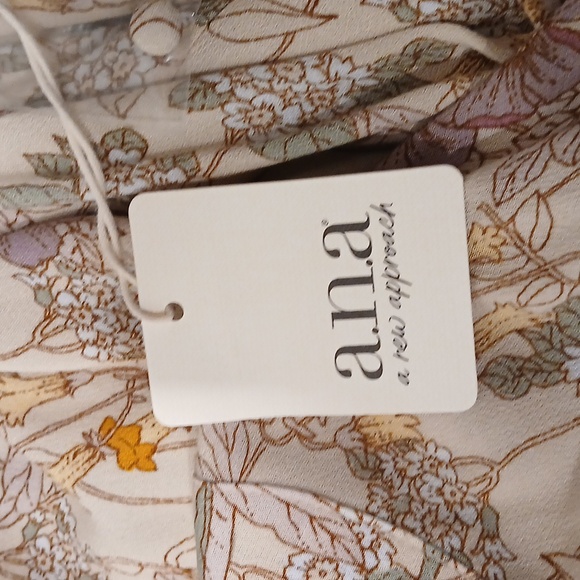 ana gorgeous dress - Picture 10 of 13